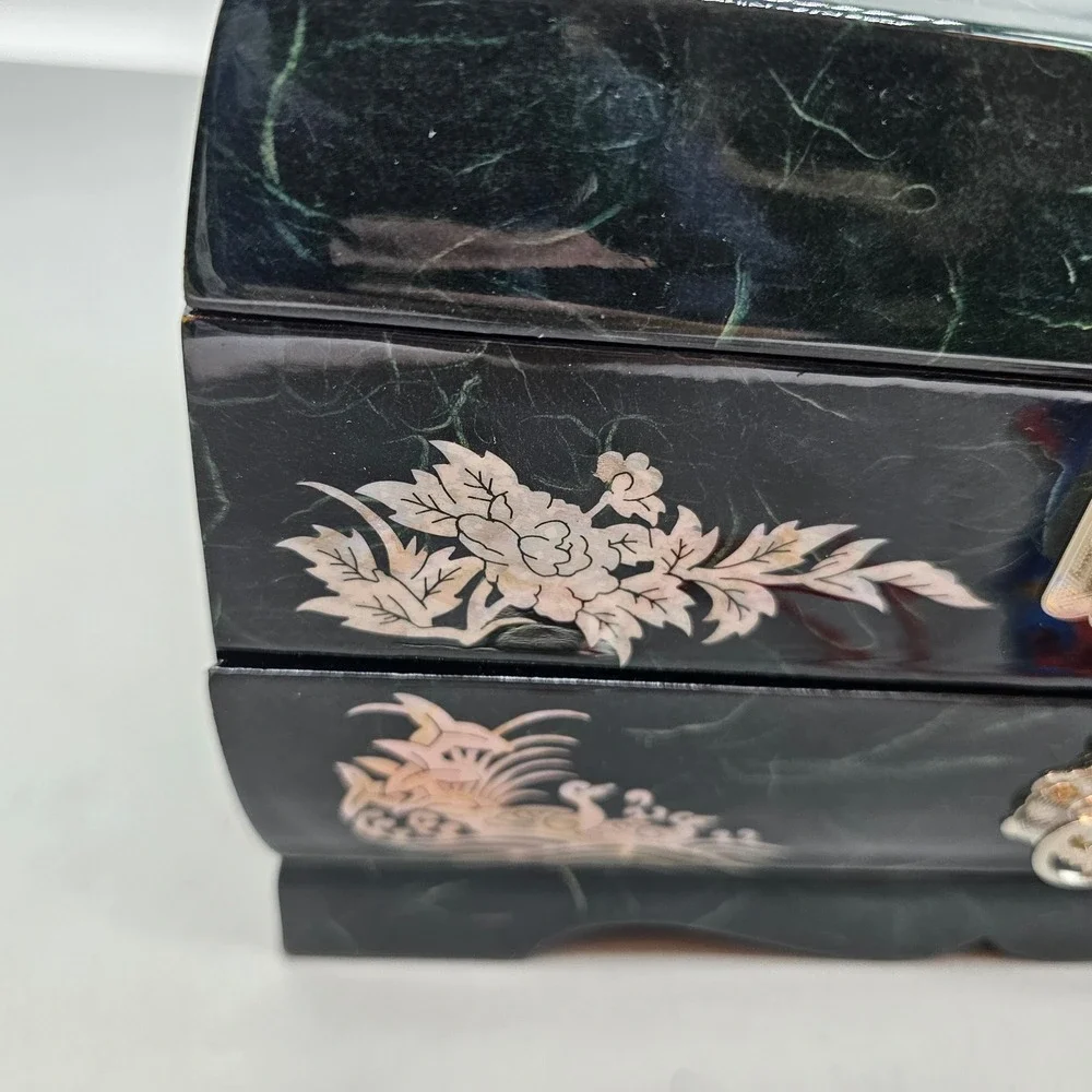 Vintage Korean Mother of Pearl Inlay Musical Jewelry Box Peacock Lacquerware